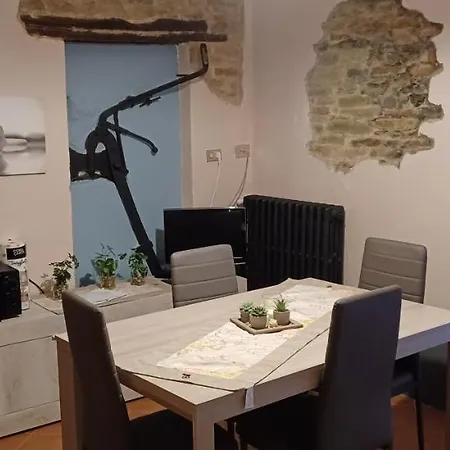 Casa Elyd House *